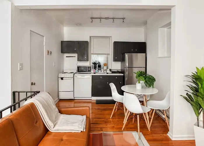 Spacious 10 Min Walk To Cmu Apartment