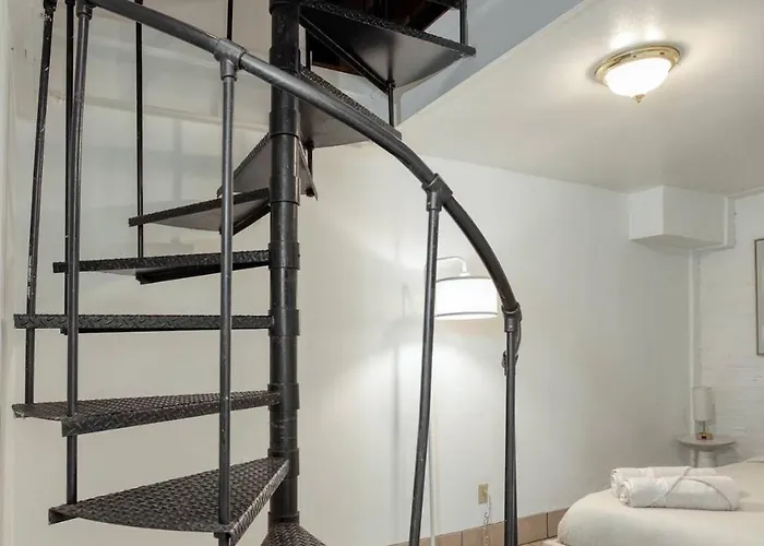 Spacious 10 Min Walk To Cmu *